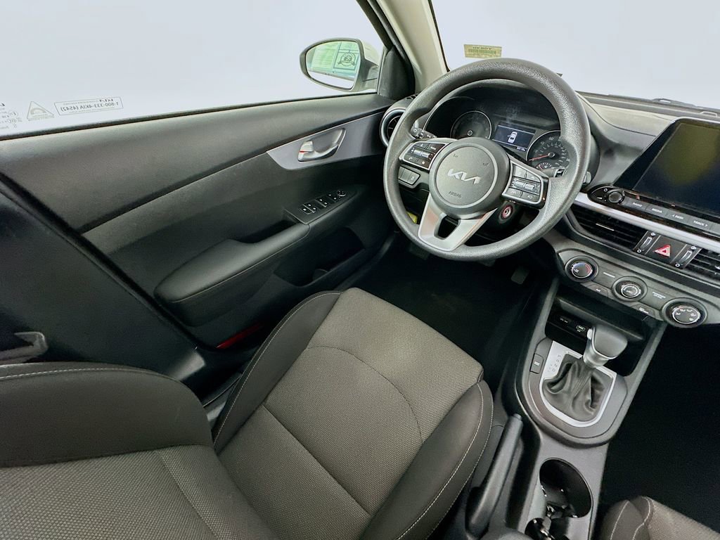 Used 2024 Kia Forte LXS FWD image 9