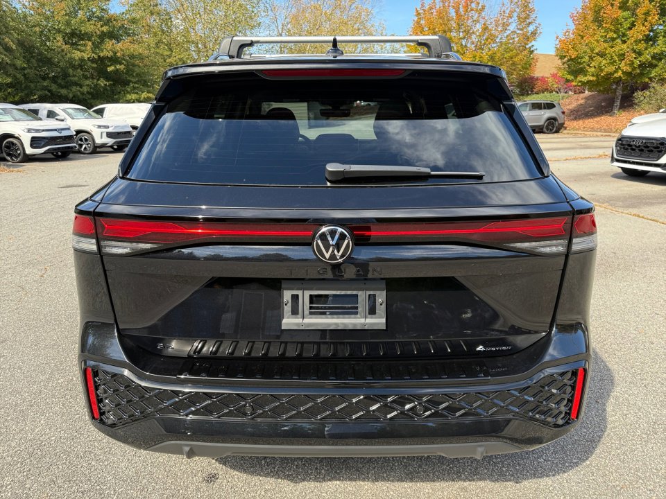 New 2026 Volkswagen Tiguan SE R-Line image 14