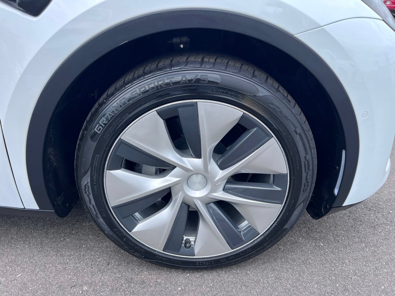 Used 2020 Tesla Model Y Long Range AWD/4WD image 12