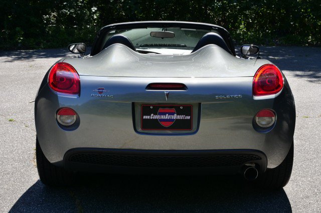 Used 2007 Pontiac Solstice Convertible w/ Premium Package RWD image 11