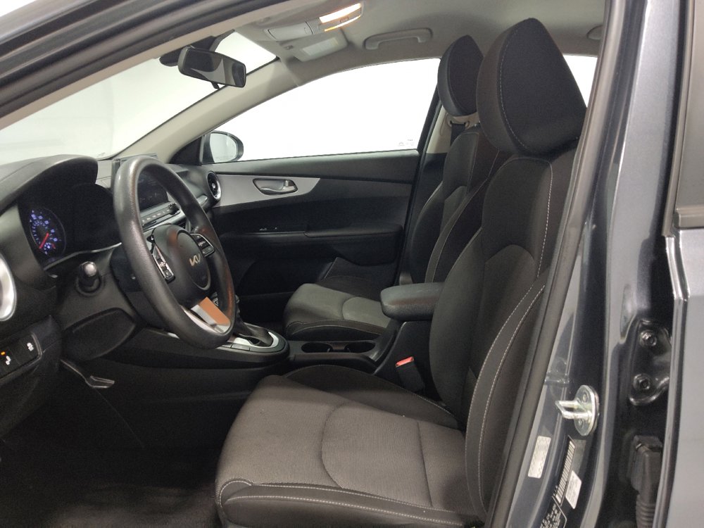 Used 2023 Kia Forte LXS w/ LXS Technology Package FWD image 17