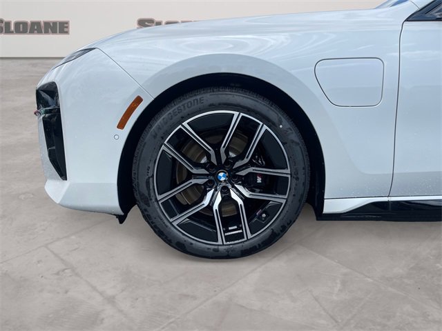 New 2026 BMW 750e xDrive image 14