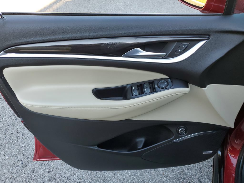 Used 2020 Buick Enclave Essence w/ Sound and Sites Package FWD image 18