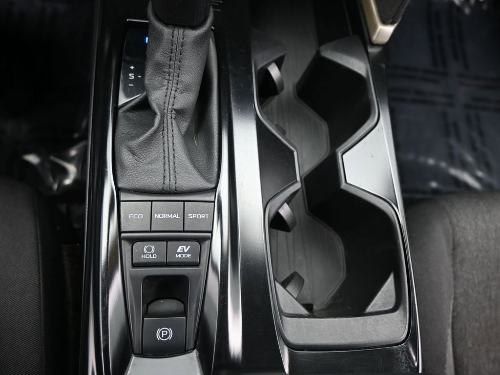 Used 2025 Toyota Camry LE image 22