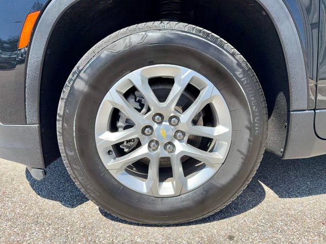 Used 2023 Chevrolet Traverse LS w/ LPO, Cargo Package AWD/4WD image 26