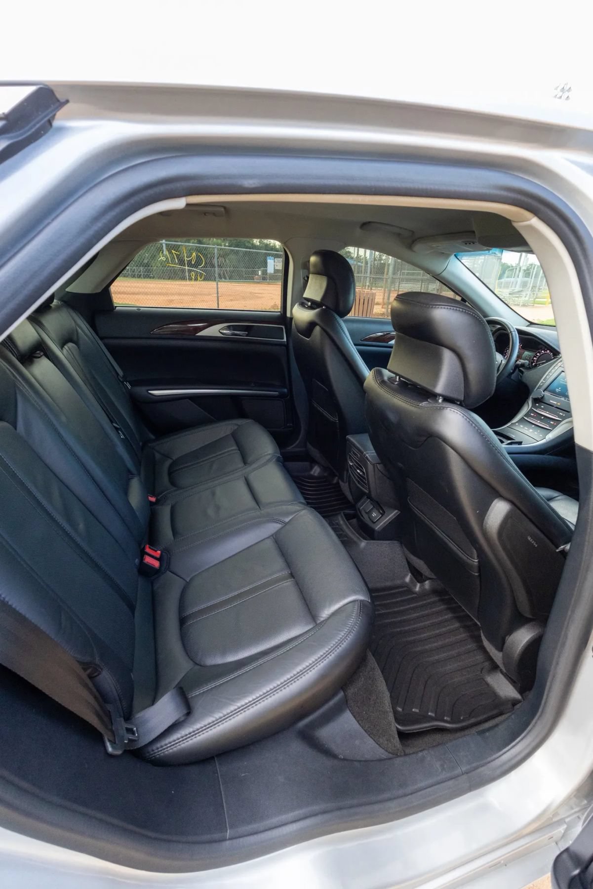 Used 2016 Lincoln MKZ w/ Equipment Group 300A Reserve FWD image 13