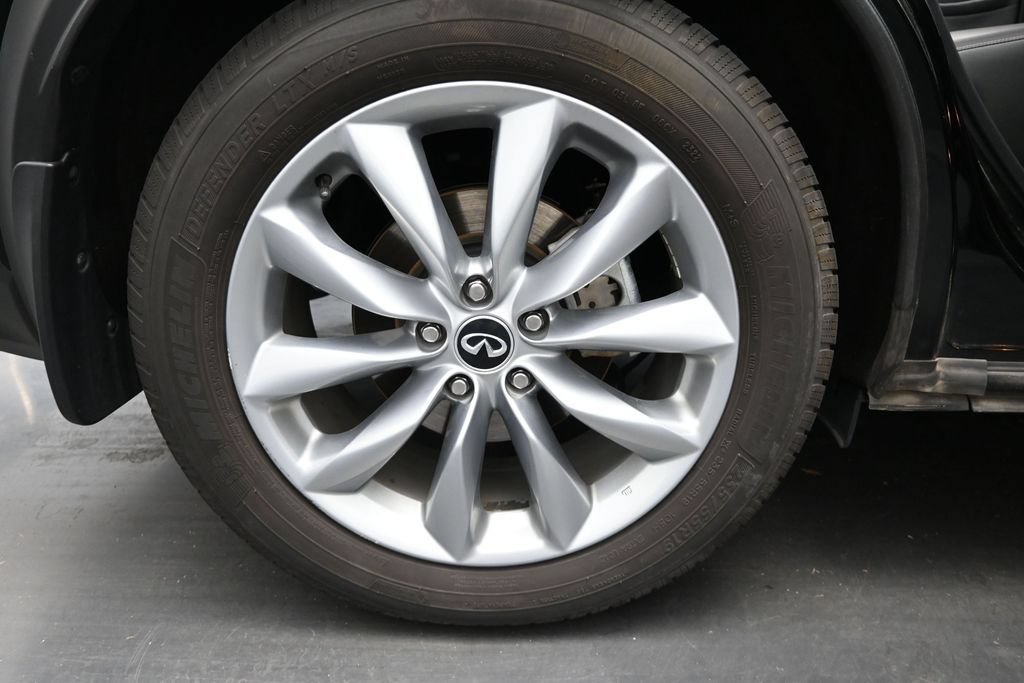 Used 2019 INFINITI QX50 Luxe w/ Navigation Package AWD/4WD image 14