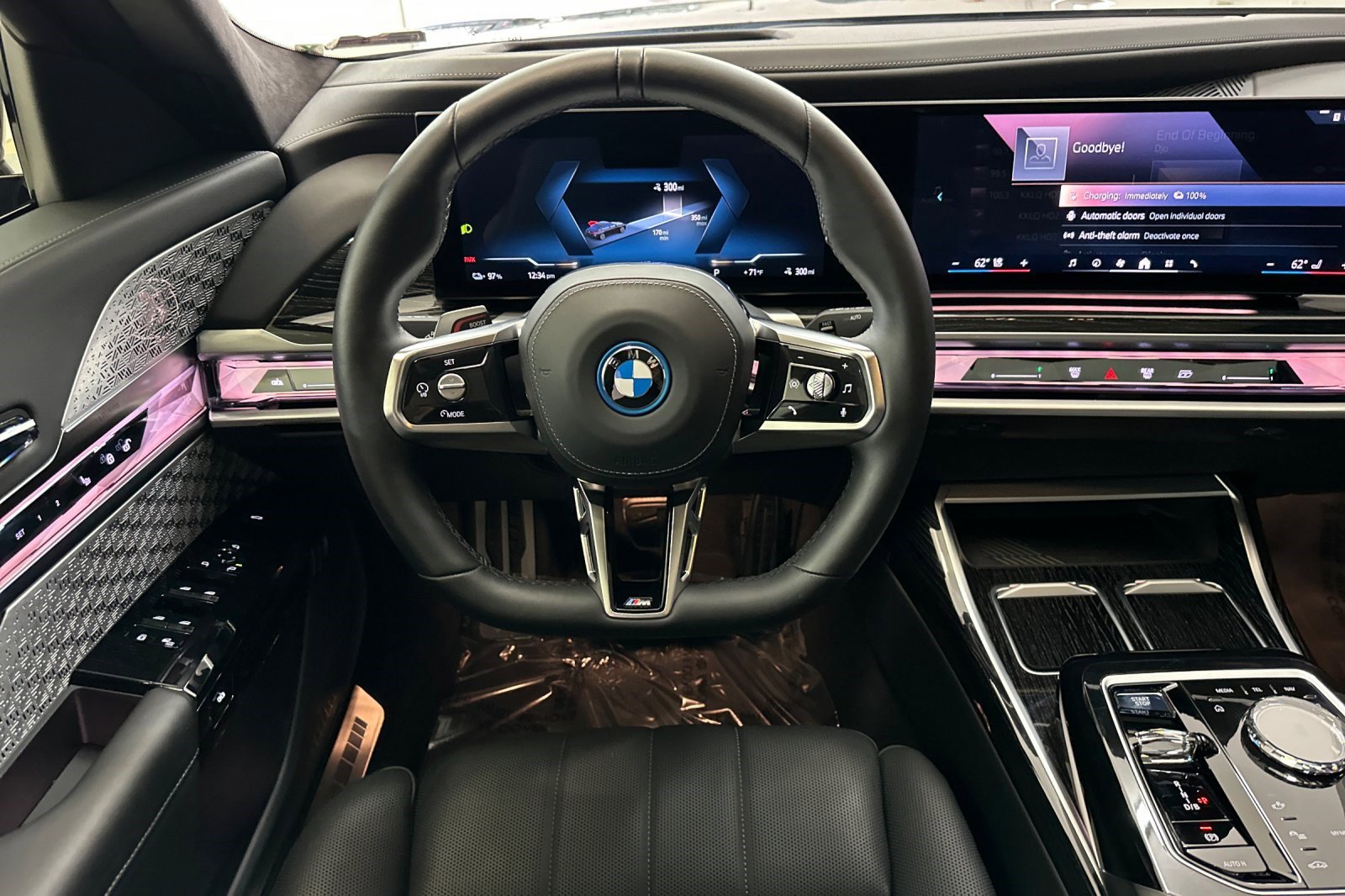 Certified 2024 BMW i7 xDrive60 AWD/4WD image 28
