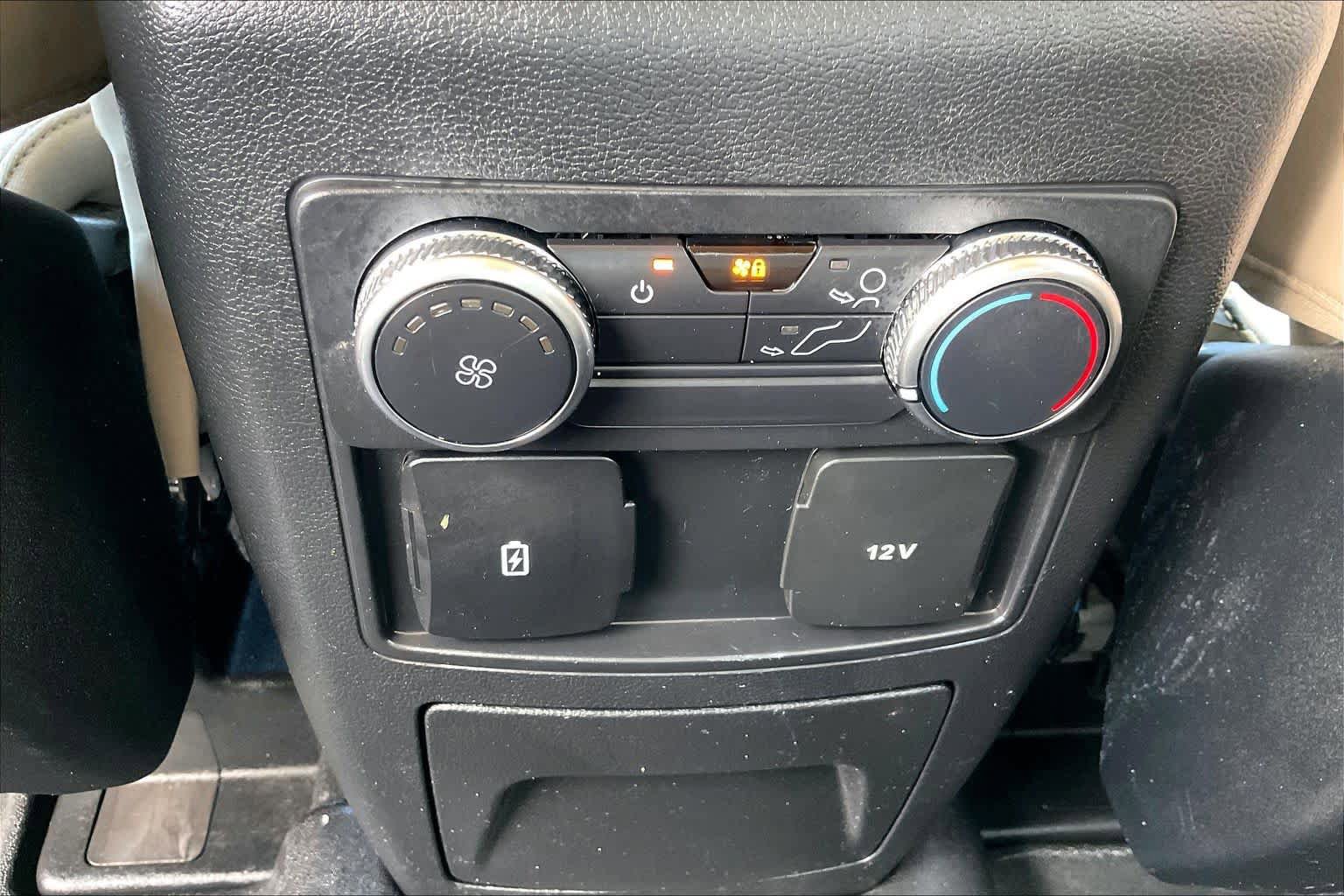 Used 2022 Ford Explorer XLT w/ Equipment Group 202A RWD image 30