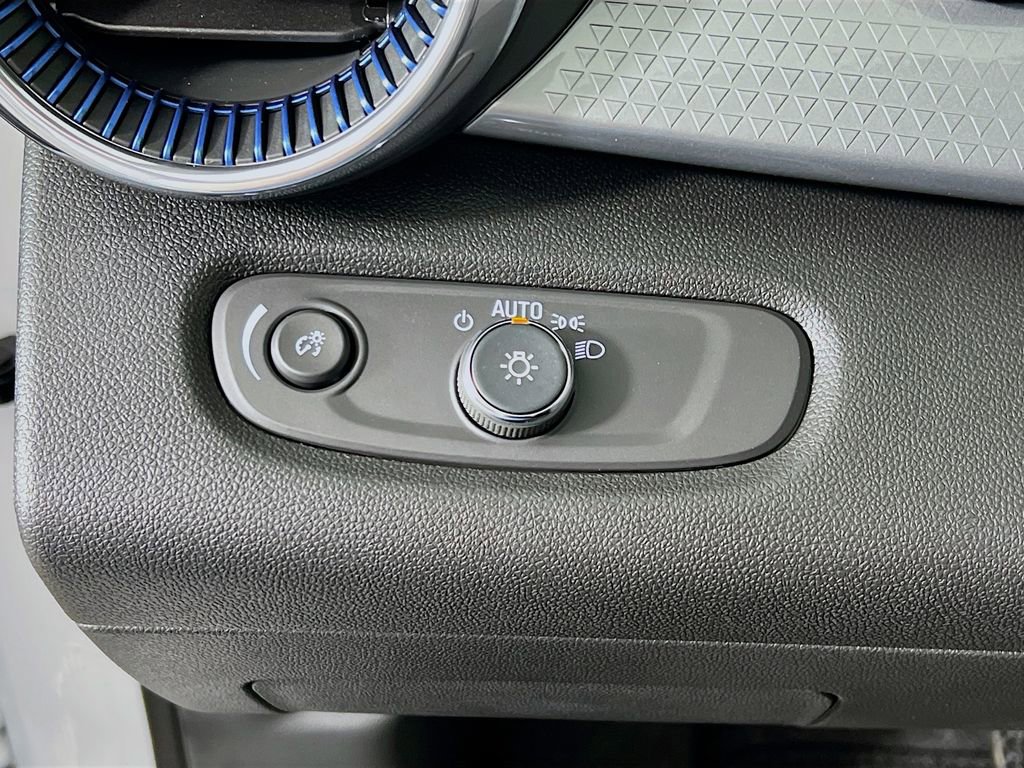 New 2026 Chevrolet Trax LT image 32