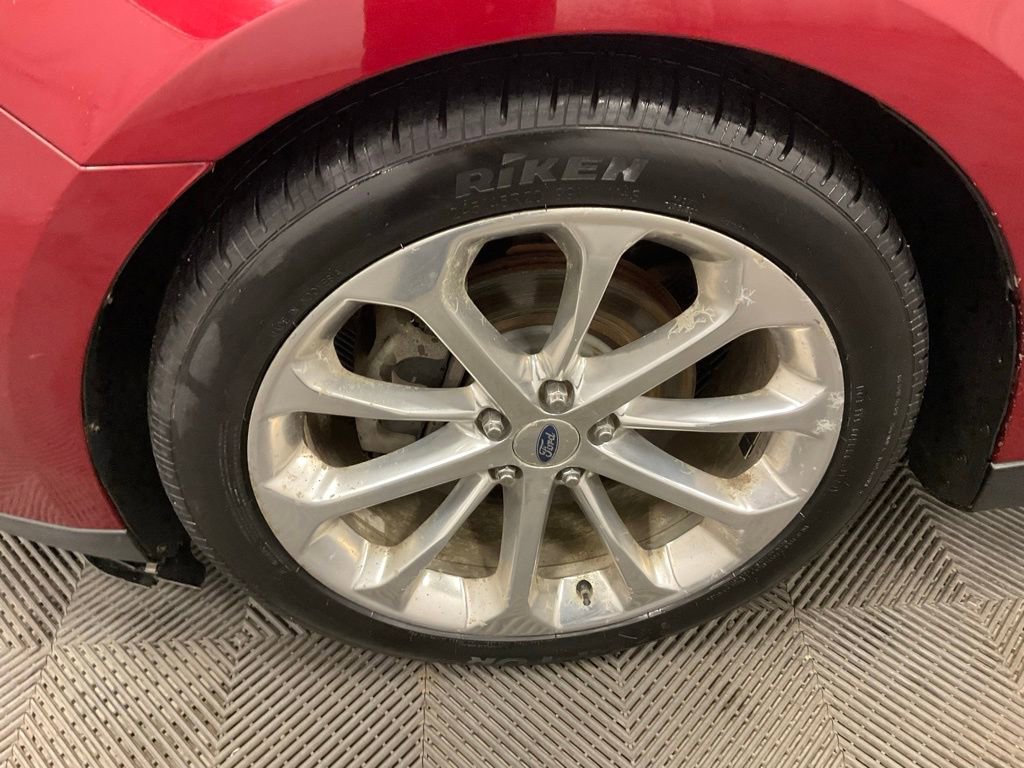 Used 2015 Ford Taurus Limited w/ Equipment Group 301A image 14