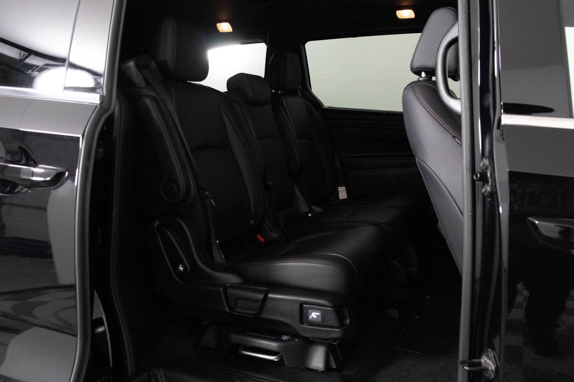Used 2025 Honda Odyssey Sport-L image 34