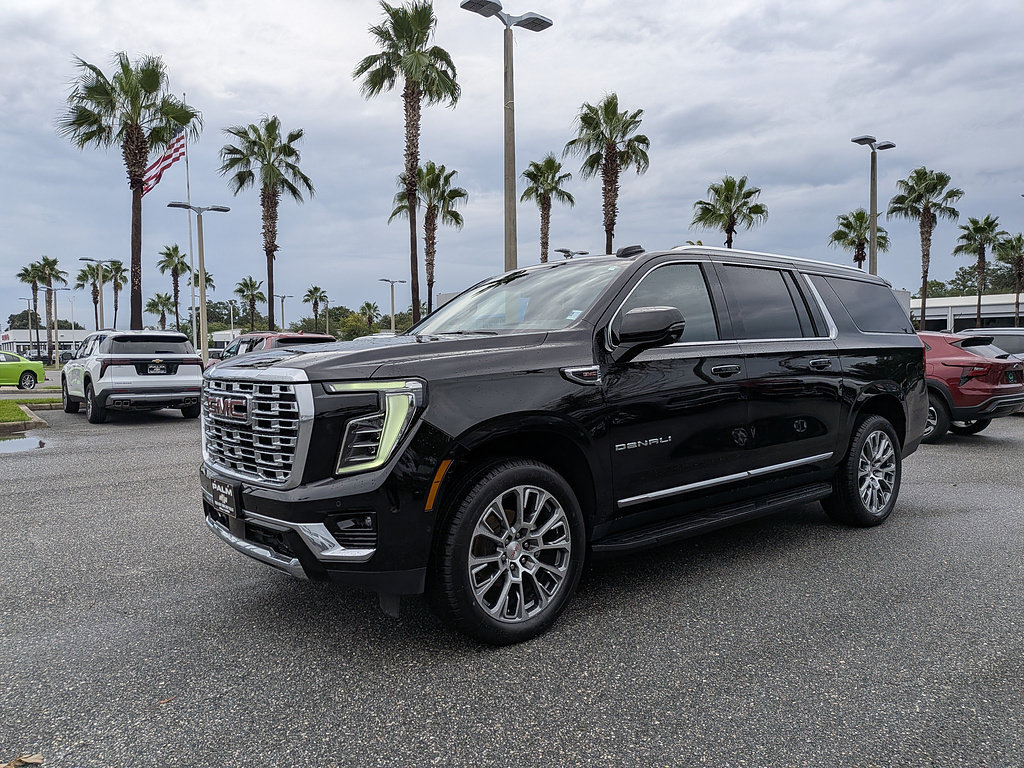 Certified 2025 GMC Yukon XL Denali AWD/4WD image 7