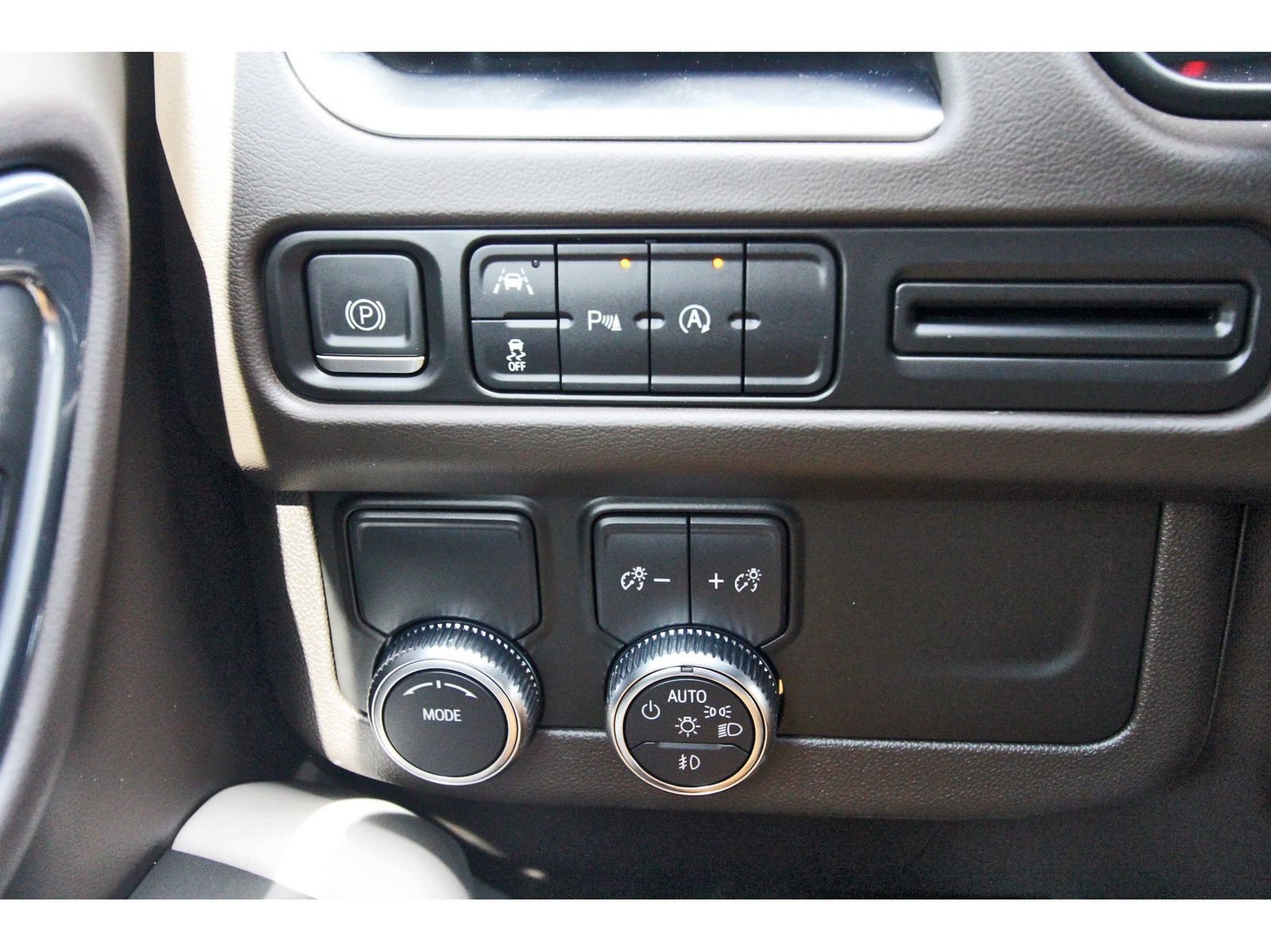 Used 2023 GMC Yukon XL SLT RWD image 19