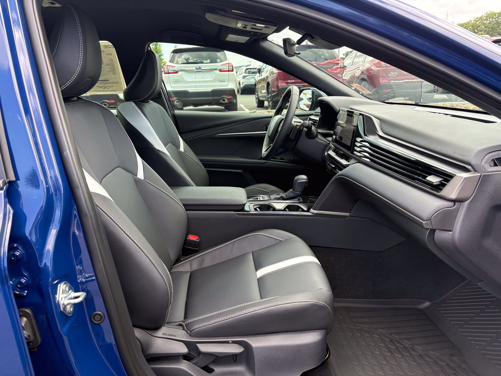 Used 2025 Toyota Camry SE FWD image 28