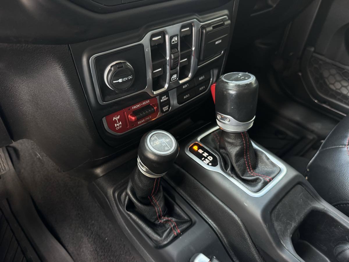 Used 2020 Jeep Gladiator Rubicon AWD/4WD image 17