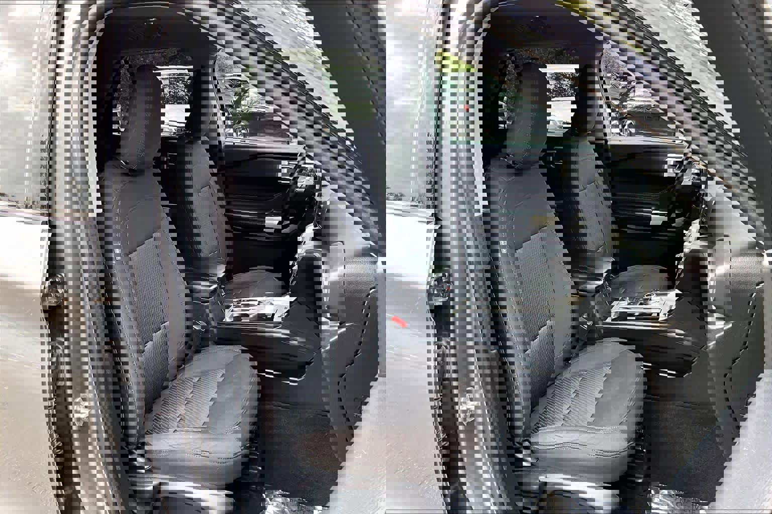 Used 2022 Ford Explorer XLT image 8