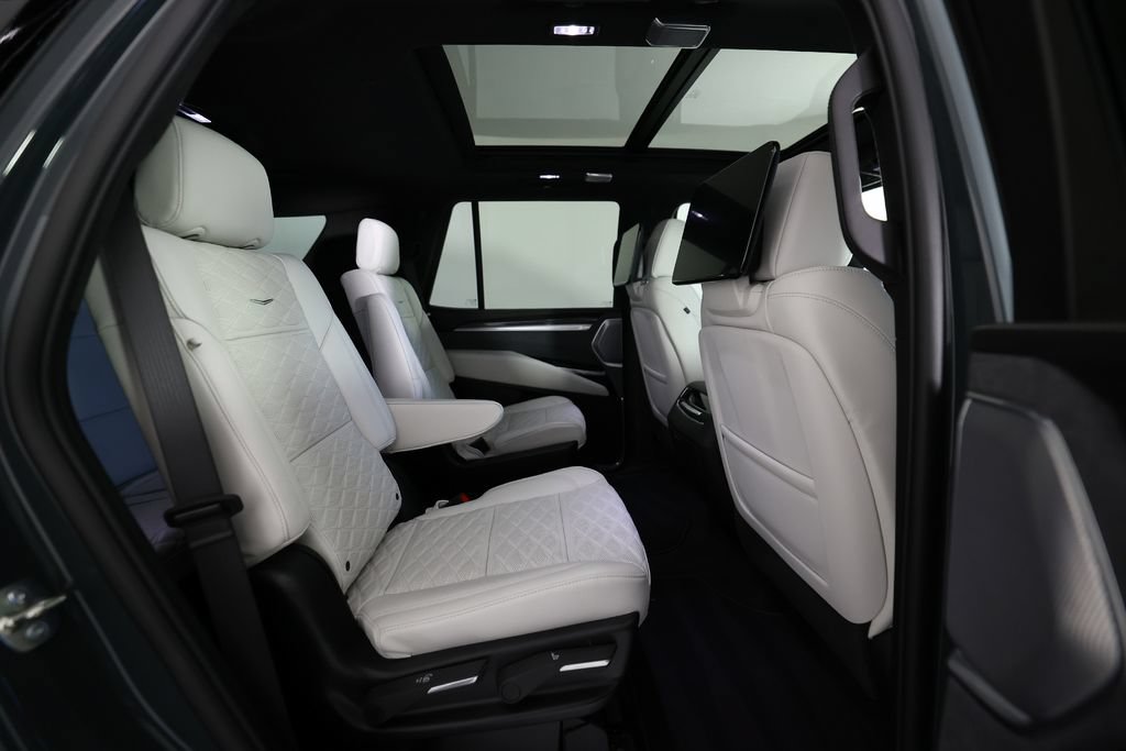 Used 2026 Cadillac Escalade V AWD/4WD image 11