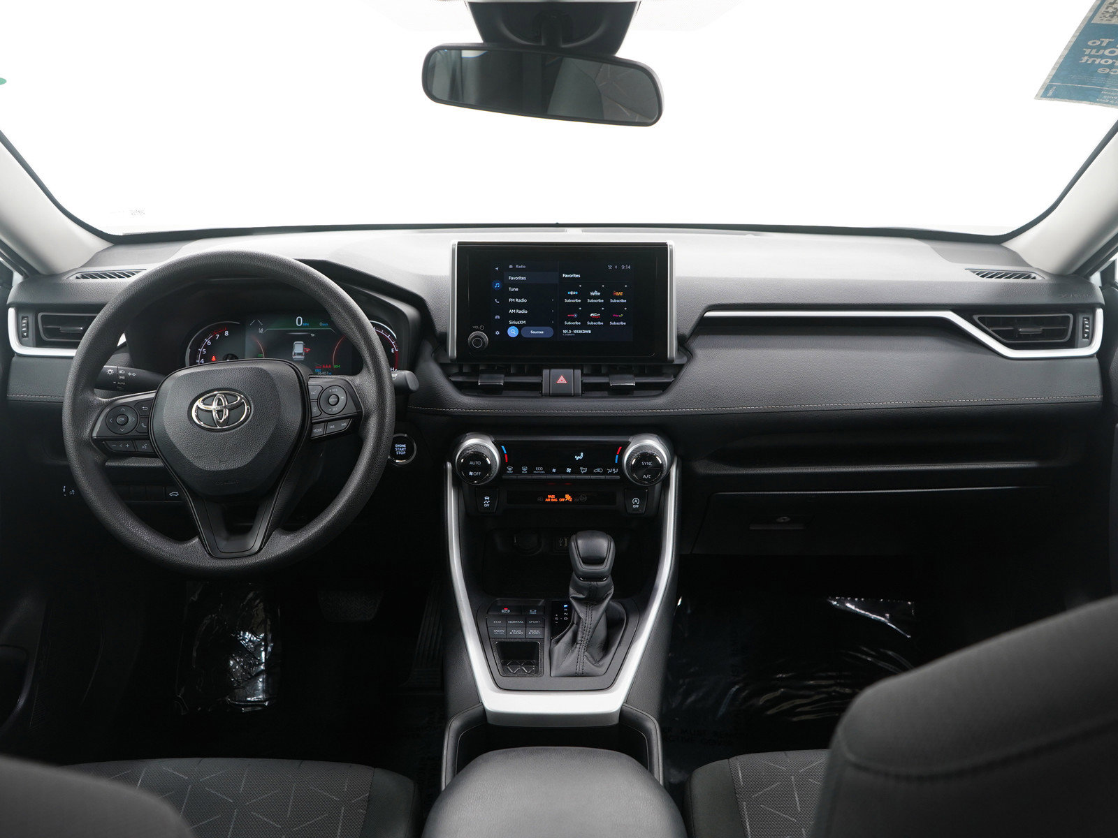 Used 2024 Toyota RAV4 XLE w/ Convenience Package AWD/4WD image 17