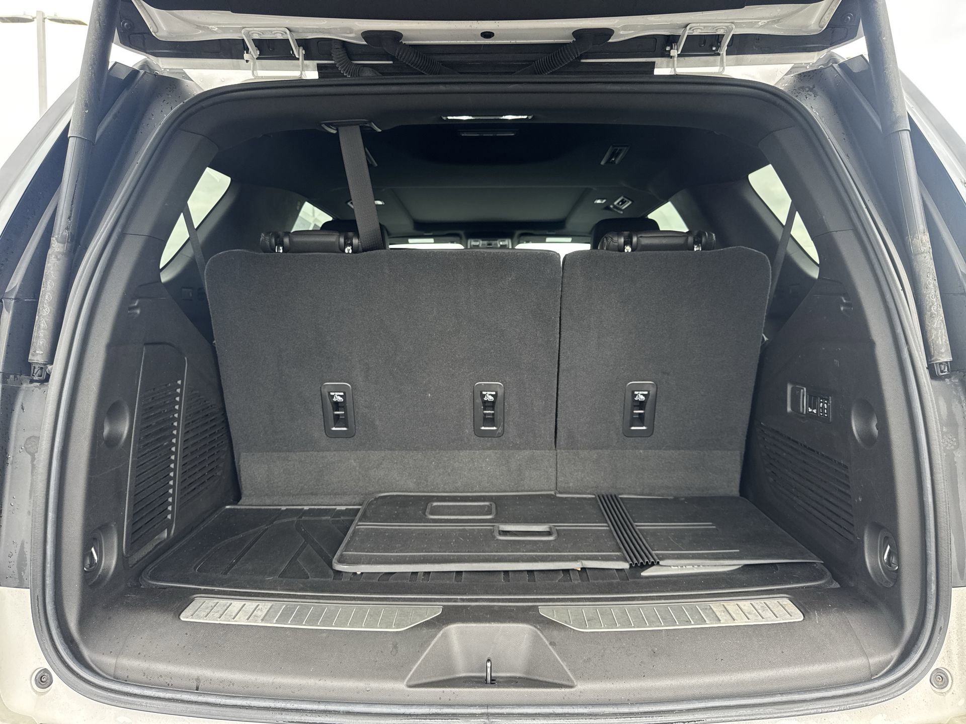 Certified 2021 Chevrolet Tahoe Z71 w/ Luxury Package image 24