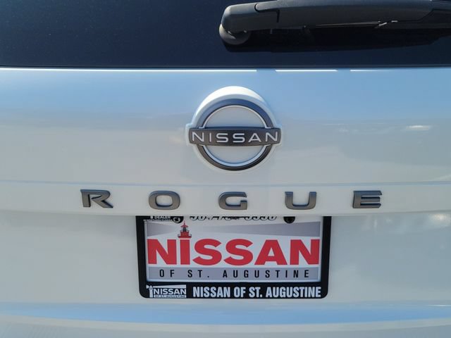 Certified 2024 Nissan Rogue SV w/ SV Premium Package FWD image 8