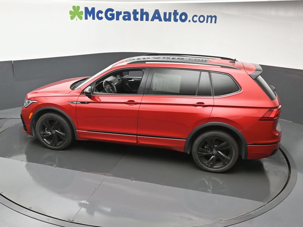 Used 2024 Volkswagen Tiguan SE R-Line FWD image 31