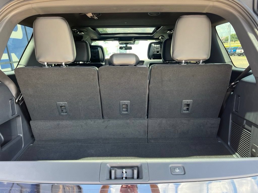 New 2027 Ford Expedition Platinum w/ Stealth Appearance Package RWD image 10