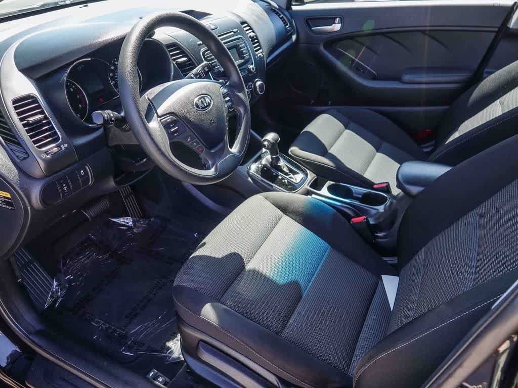 Used 2017 Kia Forte LX image 16