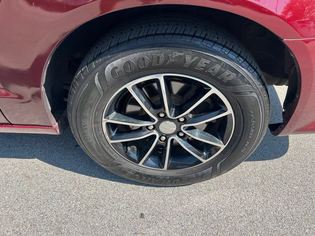 Used 2019 Dodge Grand Caravan GT FWD image 14