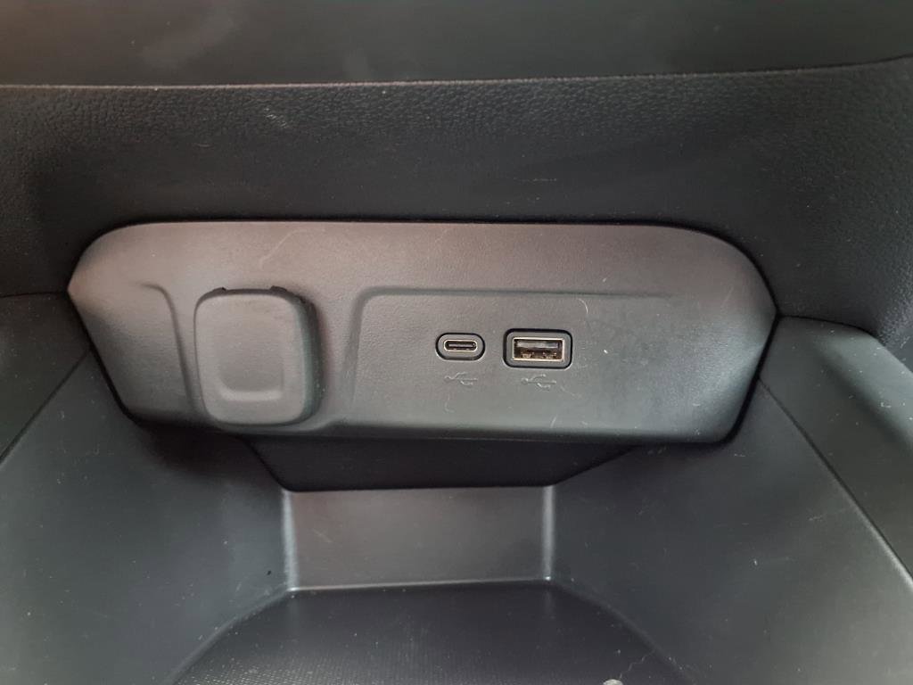 Used 2025 Chevrolet Trax LS w/ LS Convenience Package image 8