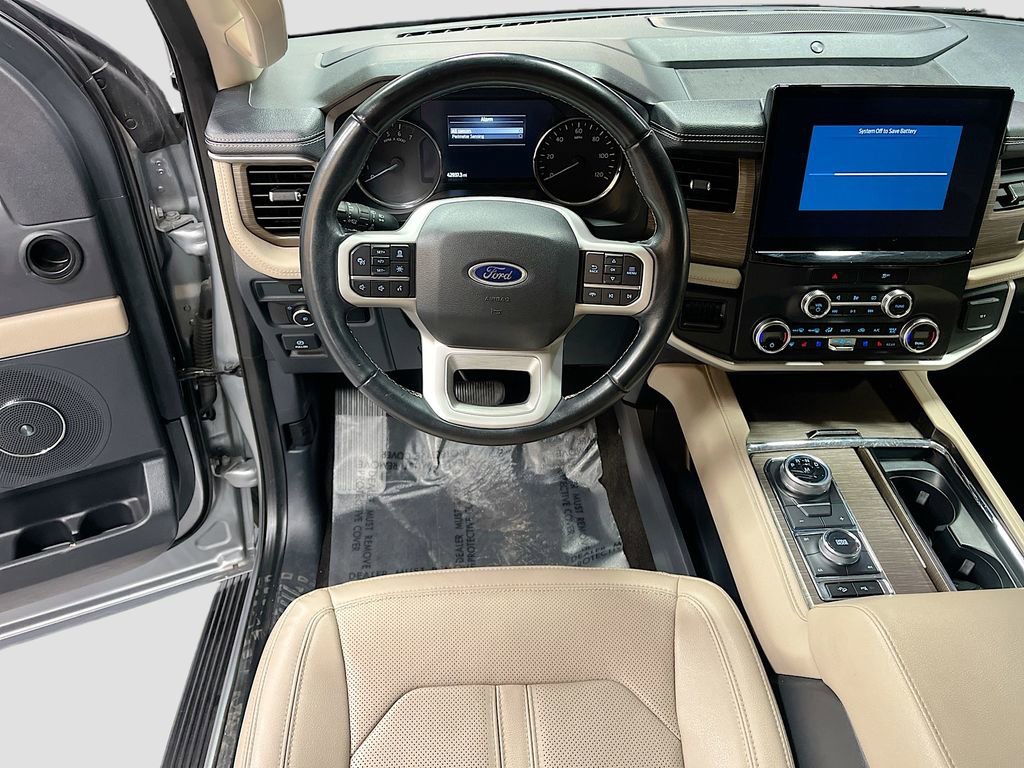 Used 2023 Ford Expedition Limited image 24