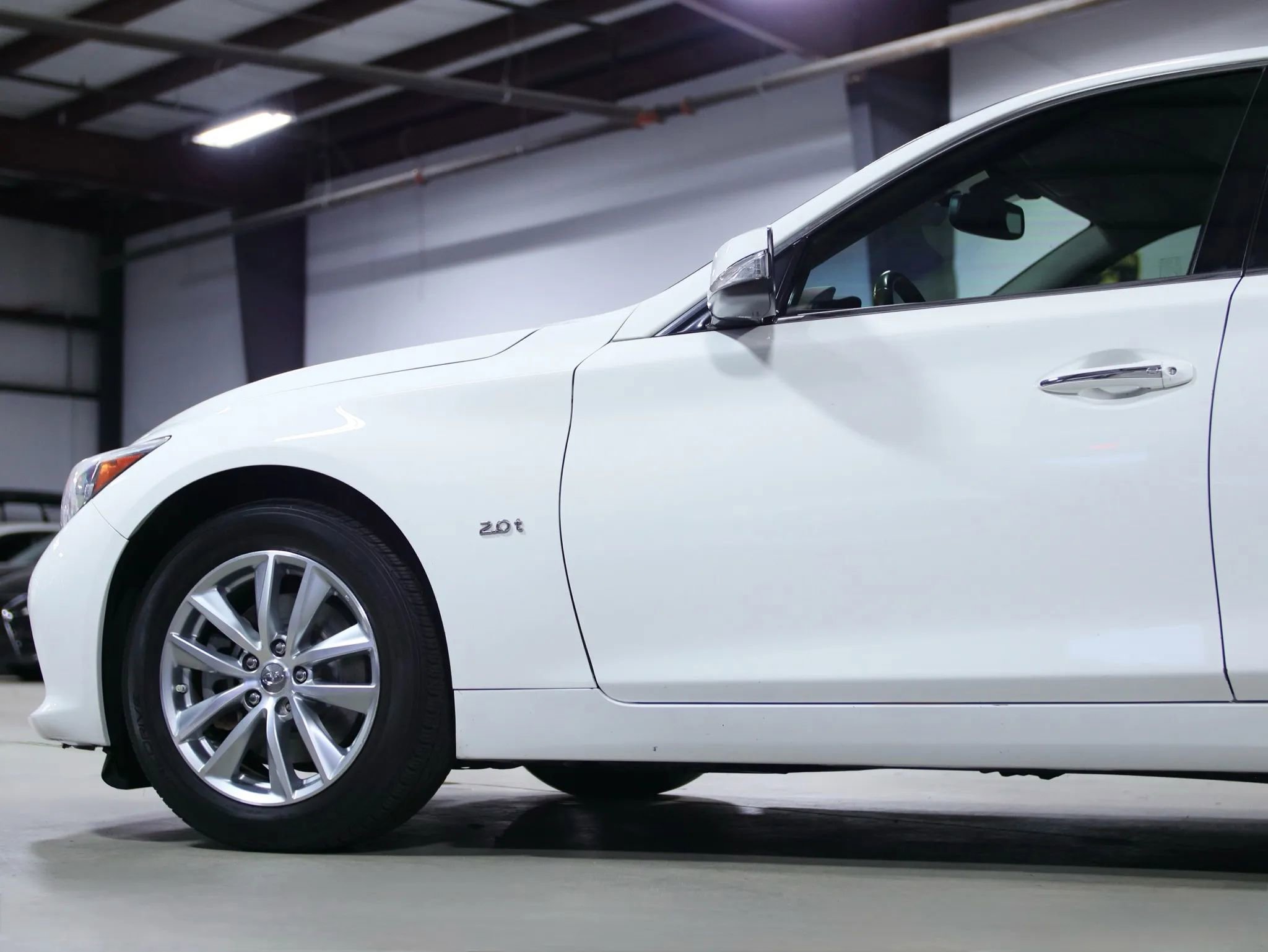Used 2017 INFINITI Q50 2.0t w/ Moonroof Package RWD image 18