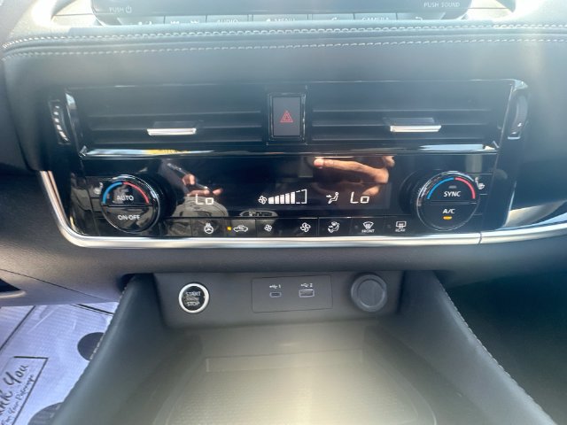 Used 2023 Nissan Rogue SL AWD/4WD image 20