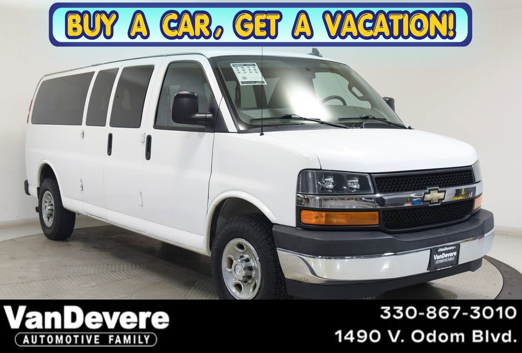 Used 2017 Chevrolet Express 3500 LT w/ LT Preferred Equipment Group RWD image 1