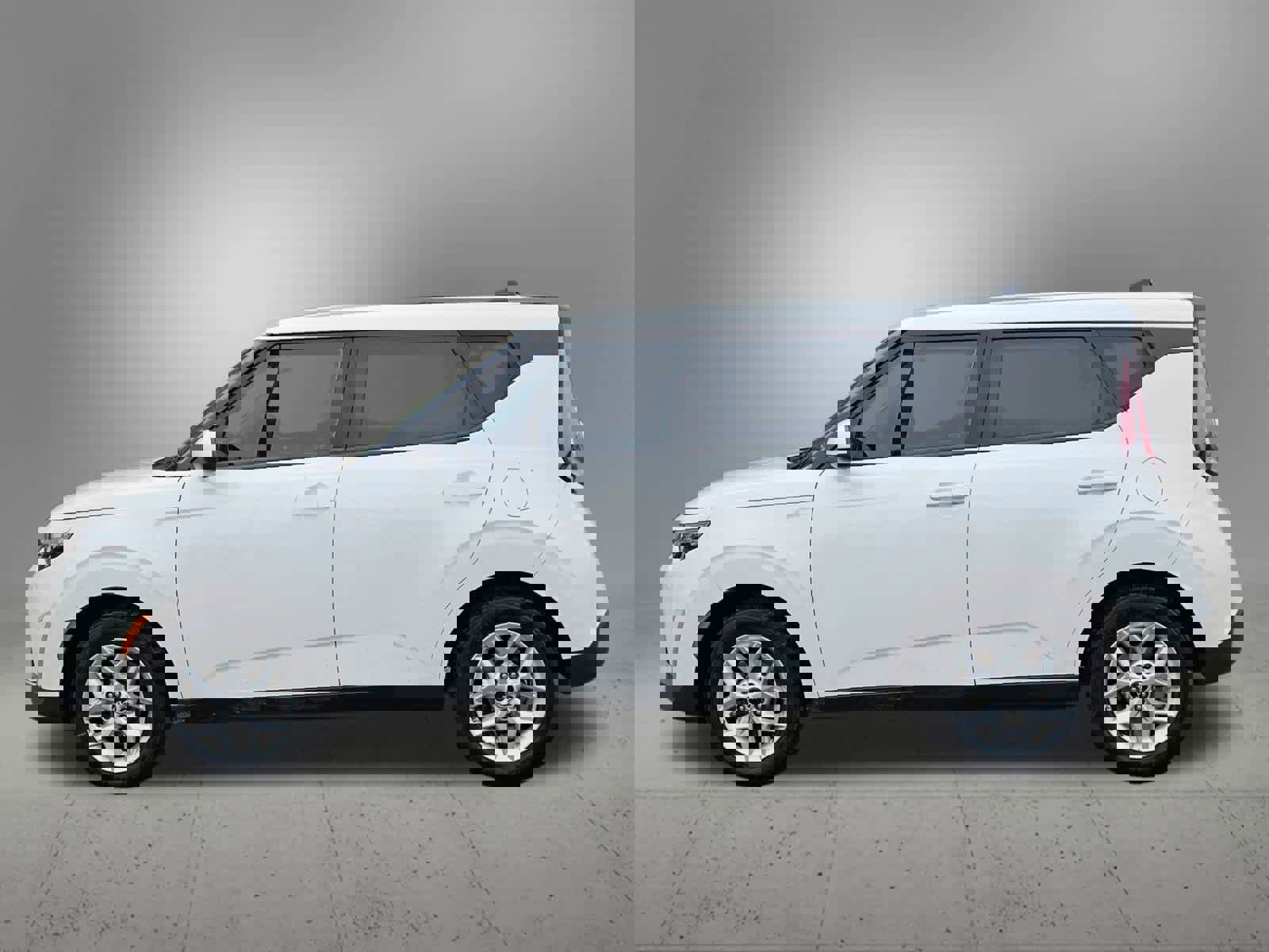 Used 2023 Kia Soul LX w/ Option Group 015 image 3