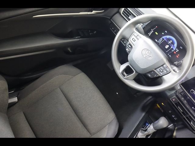 Used 2025 Toyota Camry LE FWD image 18