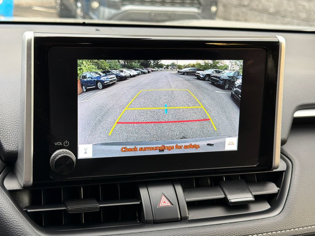 Used 2025 Toyota RAV4 LE AWD/4WD image 30