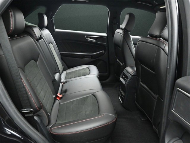 Used 2021 Ford Edge ST-Line image 17
