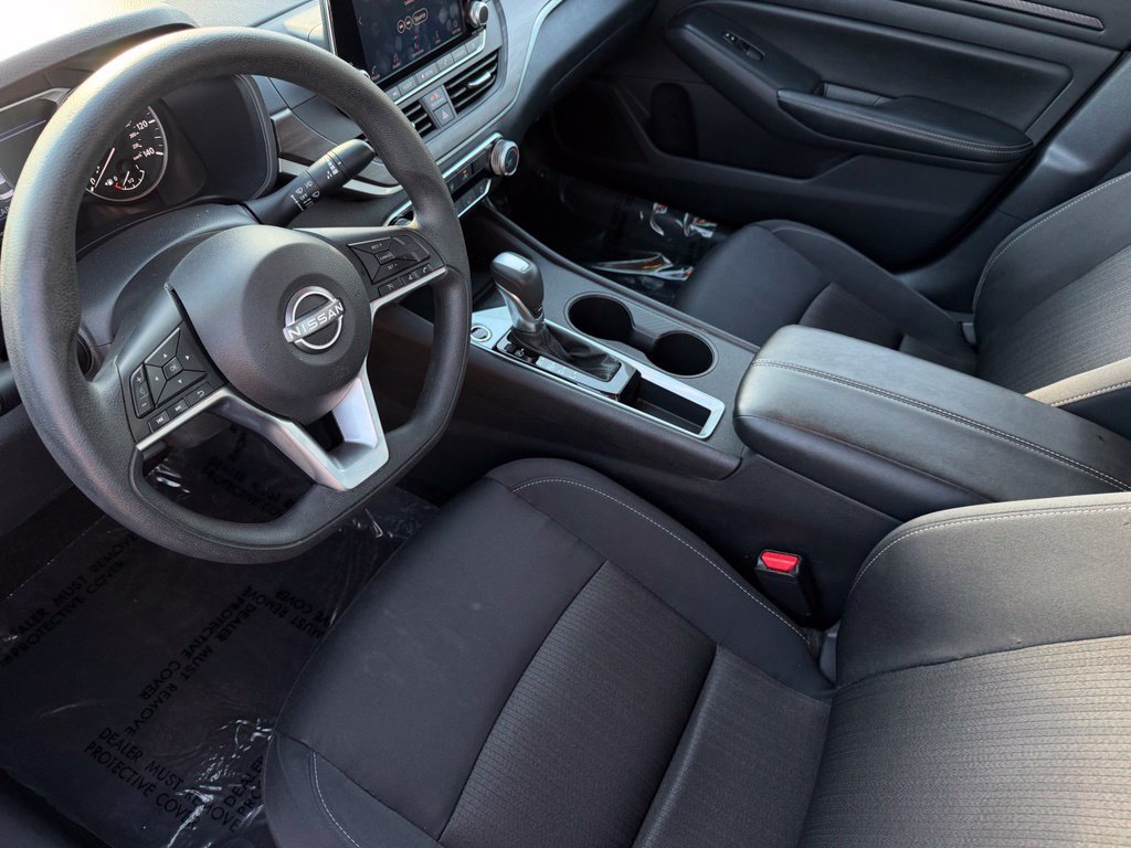 Certified 2025 Nissan Altima 2.5 SV FWD image 17