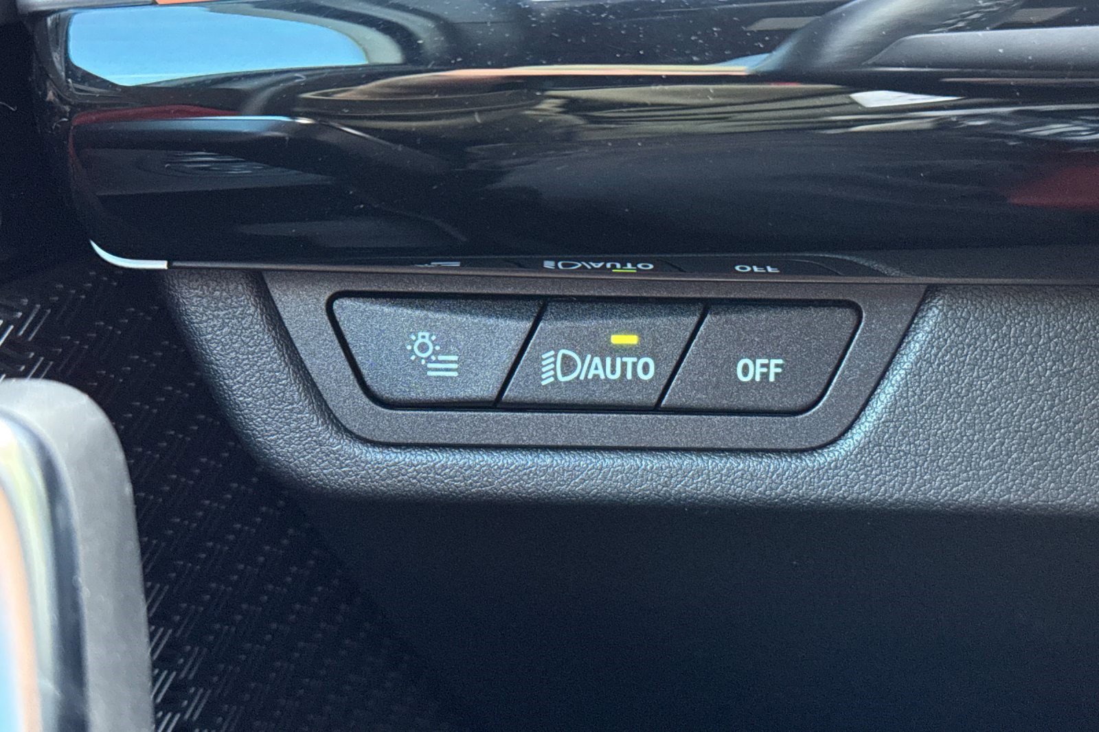 Certified 2024 BMW X1 xDrive28i w/ Premium Package image 38