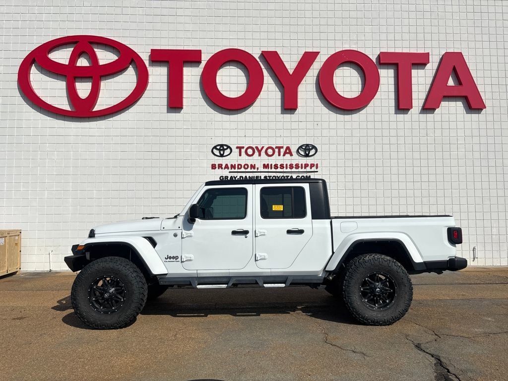 Used 2022 Jeep Gladiator Overland w/ Popular Equipment Package image 2