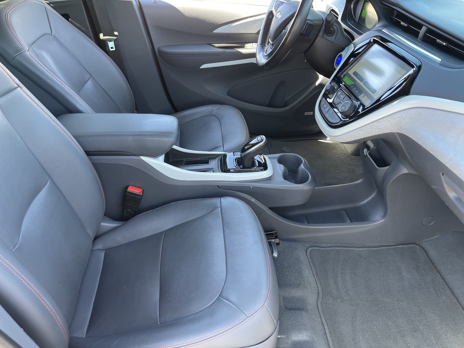 Certified 2020 Chevrolet Bolt Premier w/ Infotainment Package FWD image 12