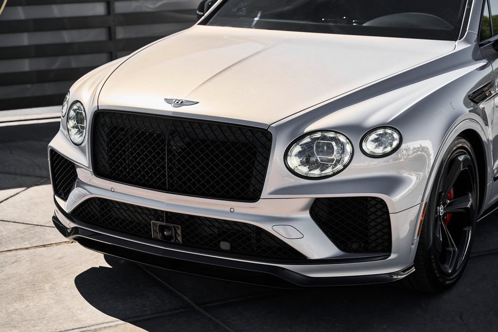 Used 2025 Bentley Bentayga AWD/4WD image 6