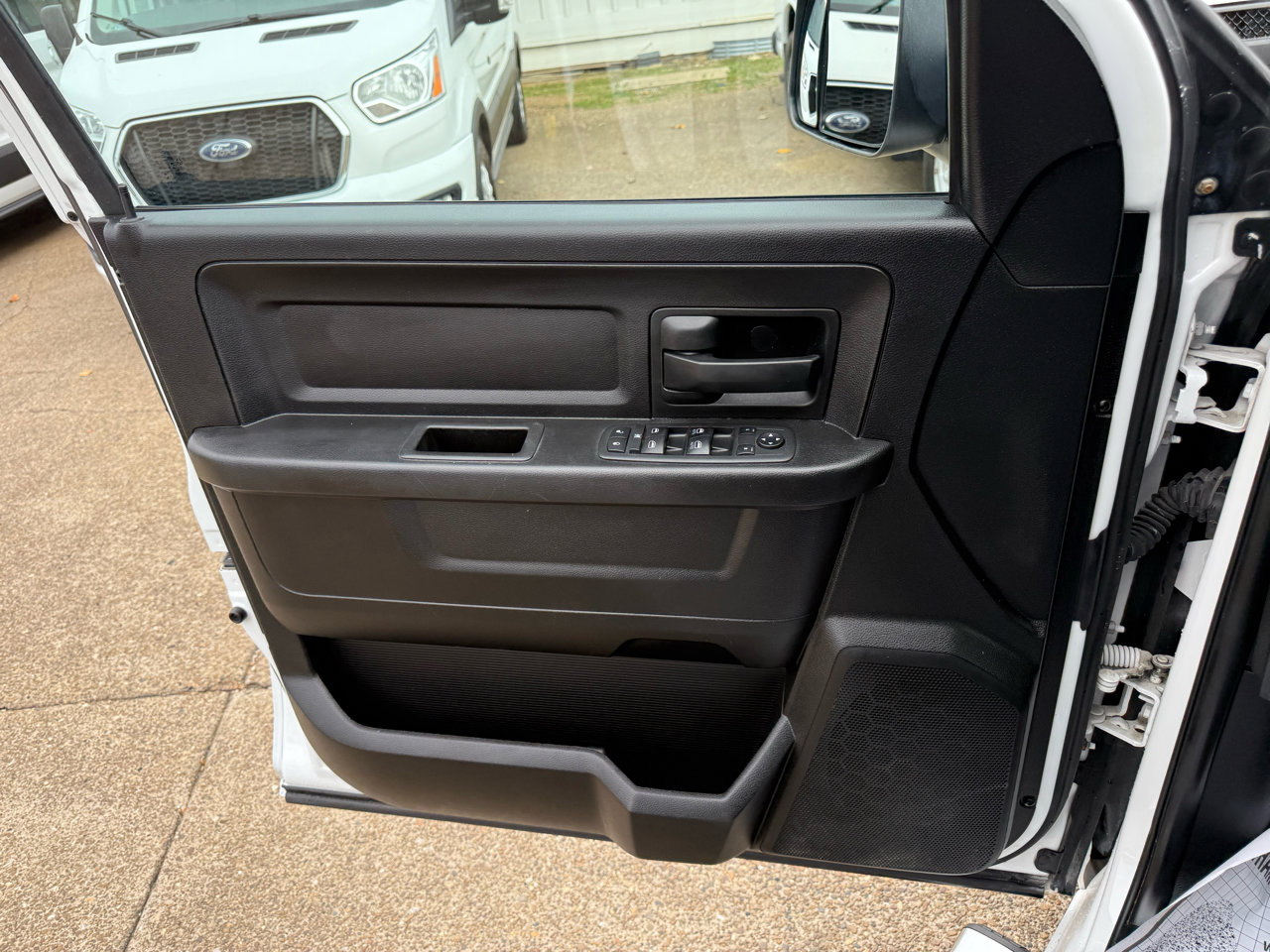 Used 2019 RAM 1500 Tradesman w/ Chrome Appearance Group image 16