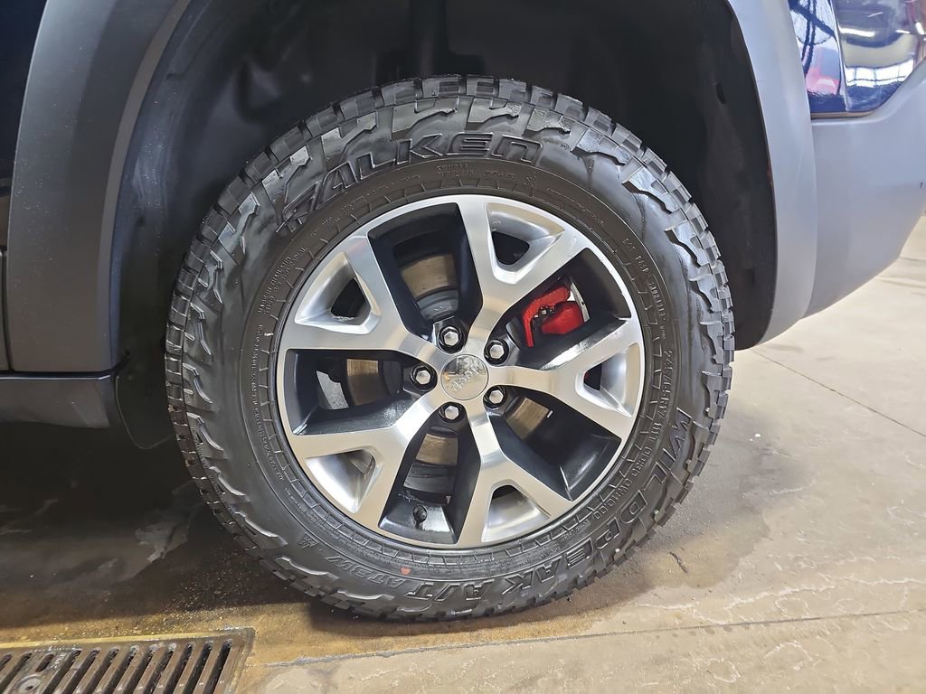 Used 2016 Jeep Cherokee Trailhawk w/ Leather Interior Group image 33