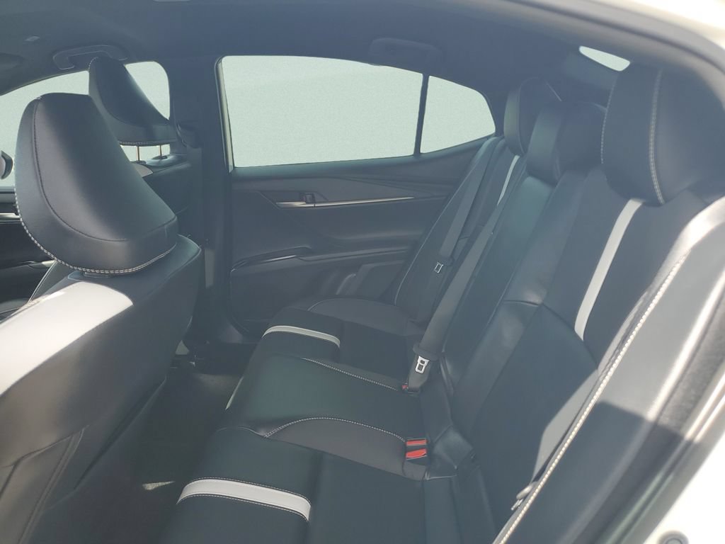Used 2025 Toyota Camry SE w/ Convenience Package FWD image 10