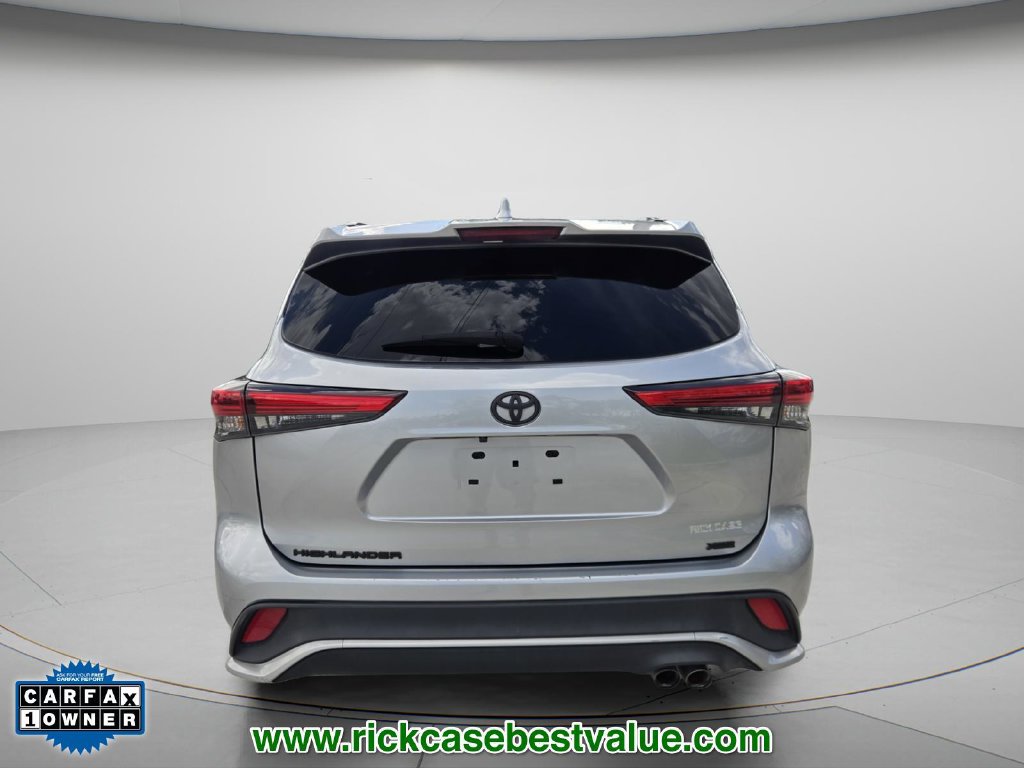 Used 2023 Toyota Highlander XSE FWD image 6