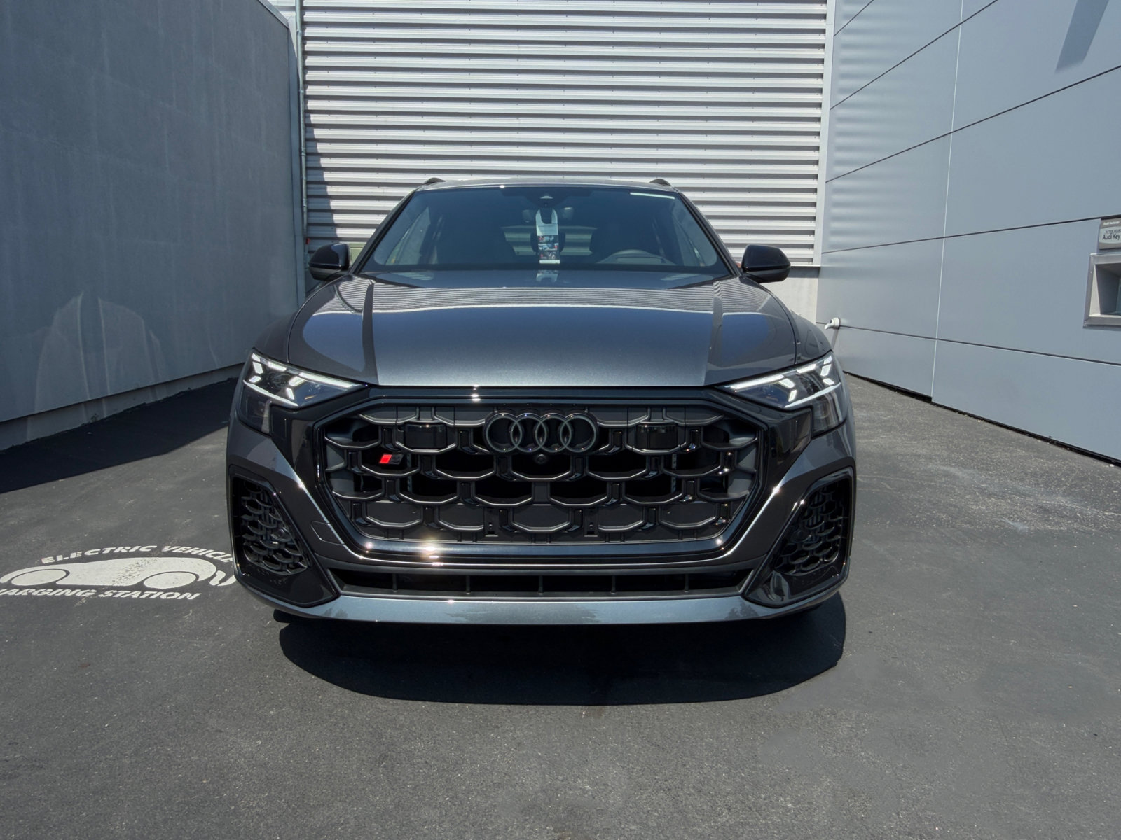 New 2026 Audi SQ8 Prestige AWD/4WD image 6