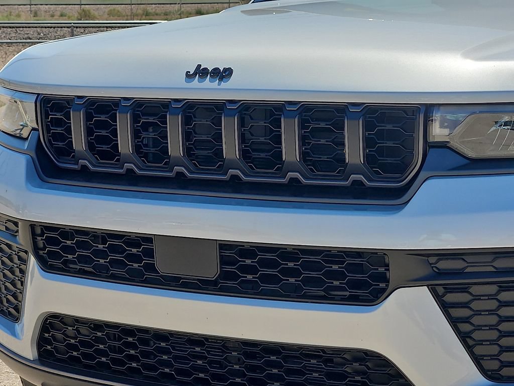 New 2026 Jeep Grand Cherokee L 4WD image 7