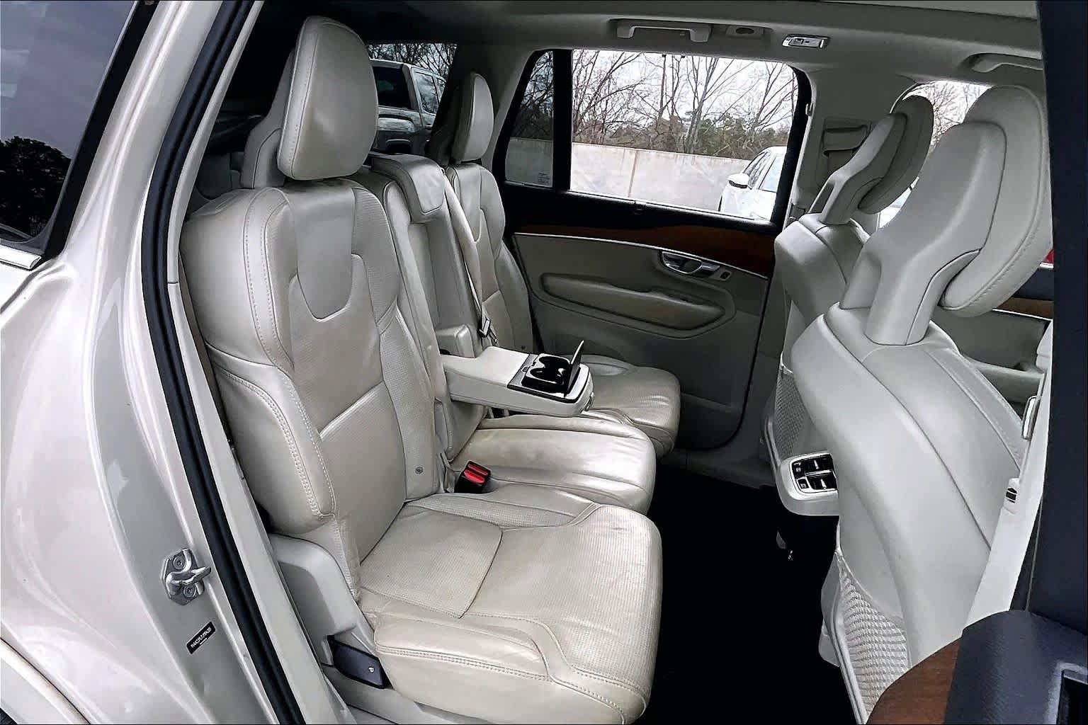 Used 2018 Volvo XC90 T6 Inscription w/ Convenience Package image 18